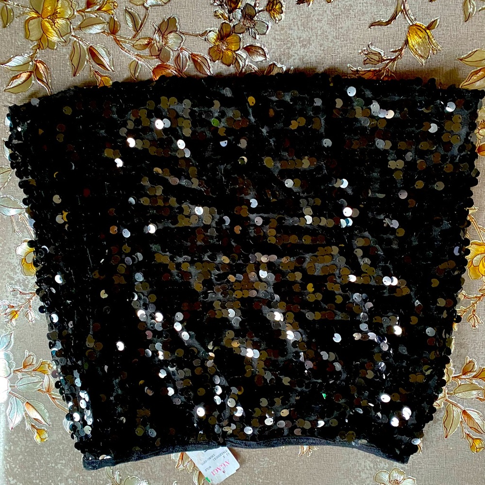 Black skirt